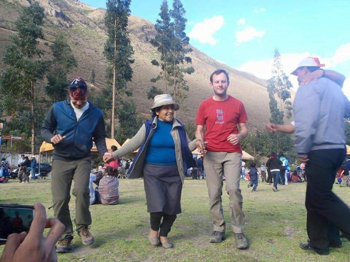 New Experiences Valle Sagrado Bed & Breakfast อูรูบัมบา ภายนอก รูปภาพ